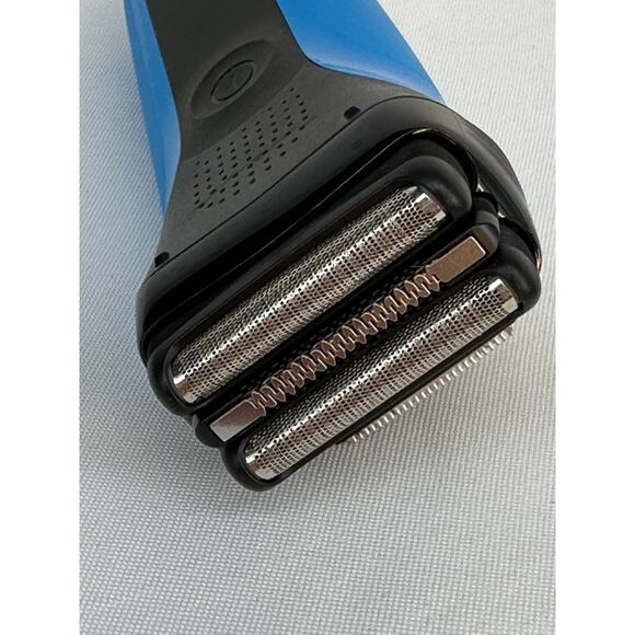 Braun Wet Dry Electric Shaver Type 5409 35V 2023 - Picture 4 of 5